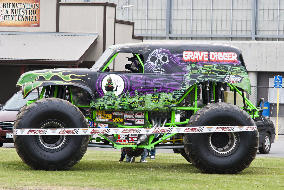 Grave Digger Monster Truck Drawing at GetDrawings Free download