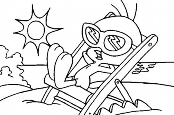 600x396 Tweety On His Sunbathing Session On The Beach Coloring Page