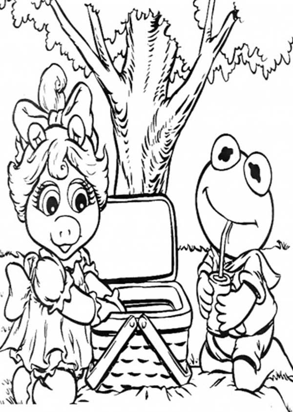 600x842 Kermit And Ms Piggy Picnic Coloring Page