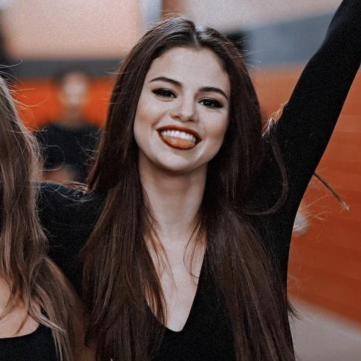 Queen Selena Selena Gomez In Selena Gomez