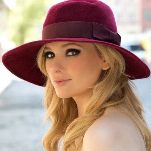 Abigail Breslin Attacks Taylor Swift! 'cuz Darling I'm A Nightmare