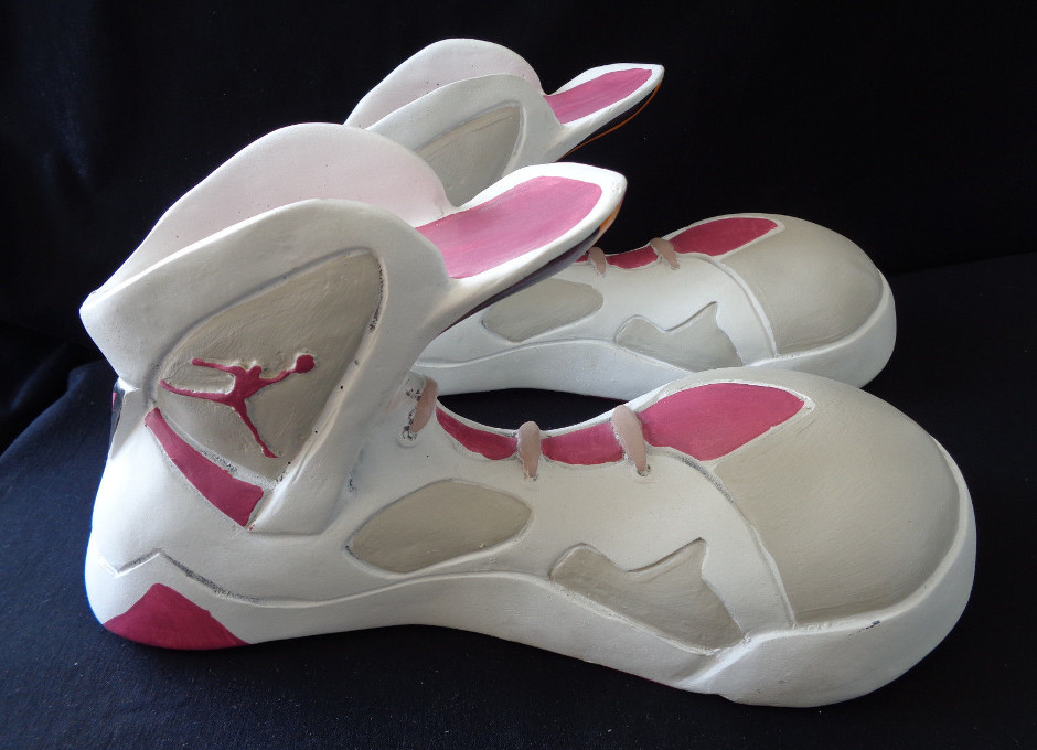 940x680 Air Jordan 7 Hare Bugs Bunny Promo Prop