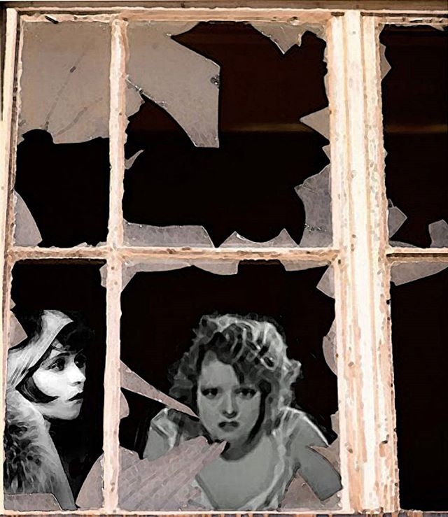 640x739 Two Women (Broken Windows Series) 2013 Cm 30x27 (Sold)