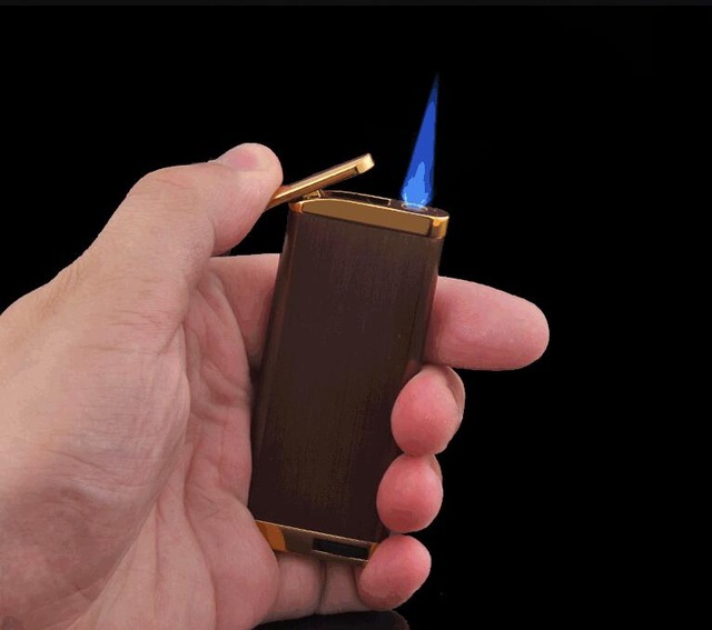 640x567 Tiger Smoking Ultra Thin Butane Blunt Blue Flame Lighter Gas