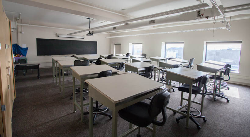 820x450 Drawing Classroom 17f 612 Kendall College Art And Design