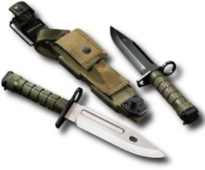 300x249 The 3 Top Best Fighting Knives For Soldiers And Marines Knifeup
