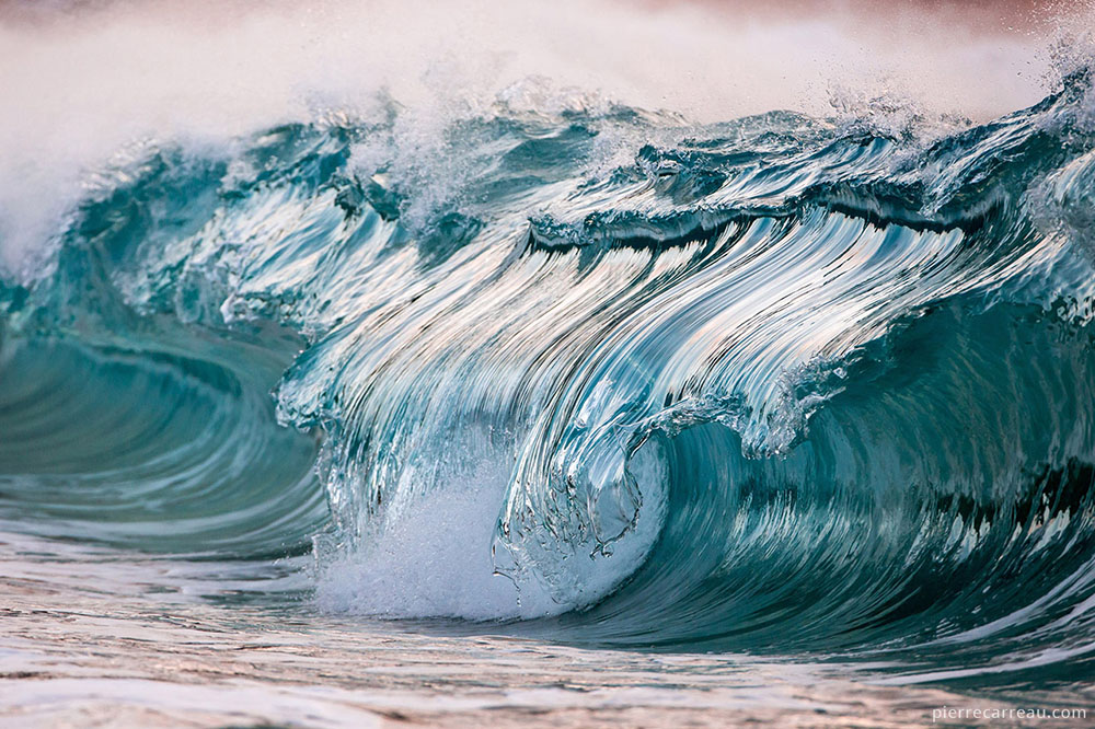 1000x666 New Photographs Of Crashing Ocean Waves Frozen In Time By Pierre