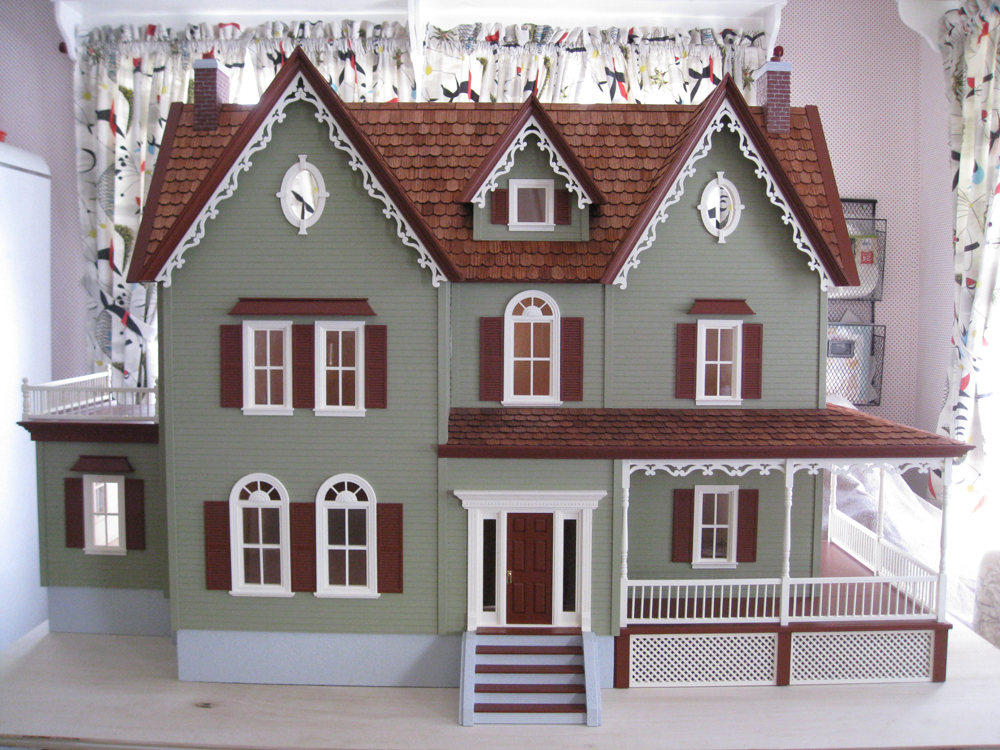 1000x750 Paula Doyon Completed This North Park Mansion Dollhouse Kit By