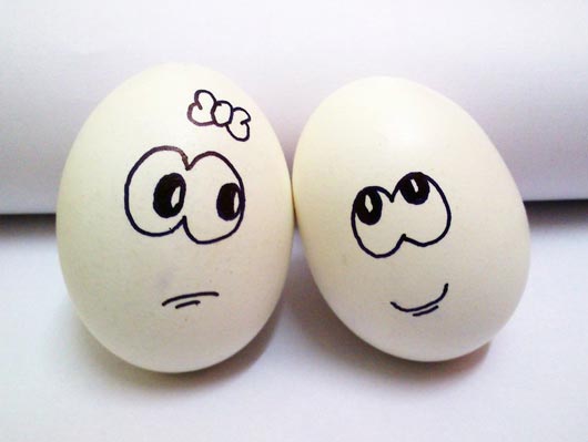 530x399 Funny Faces On Eggs 42 Most Funniest Egg Face Pictures And Images