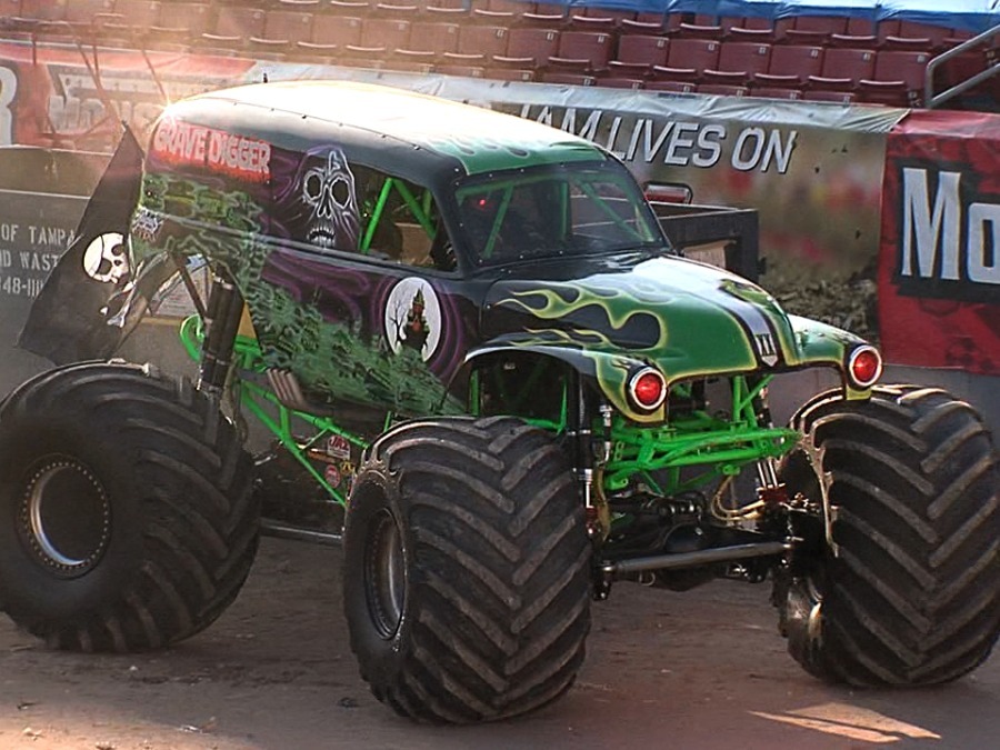 Grave Digger Monster Truck Drawing at GetDrawings | Free download