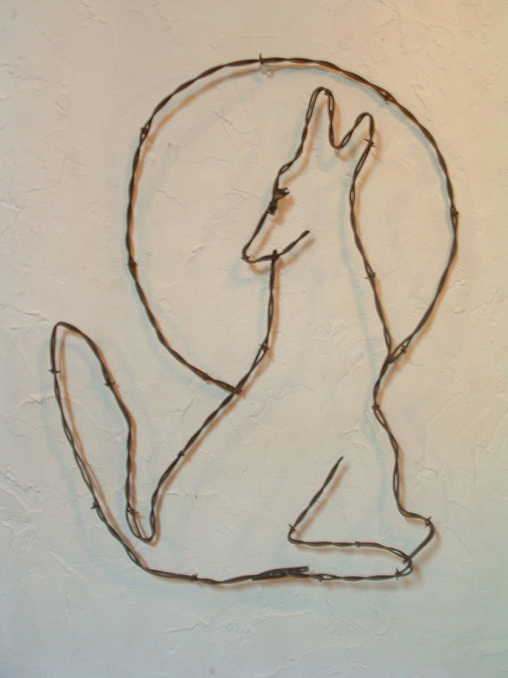 570x760 Rusty Barbed Wire Western Coyote Howling