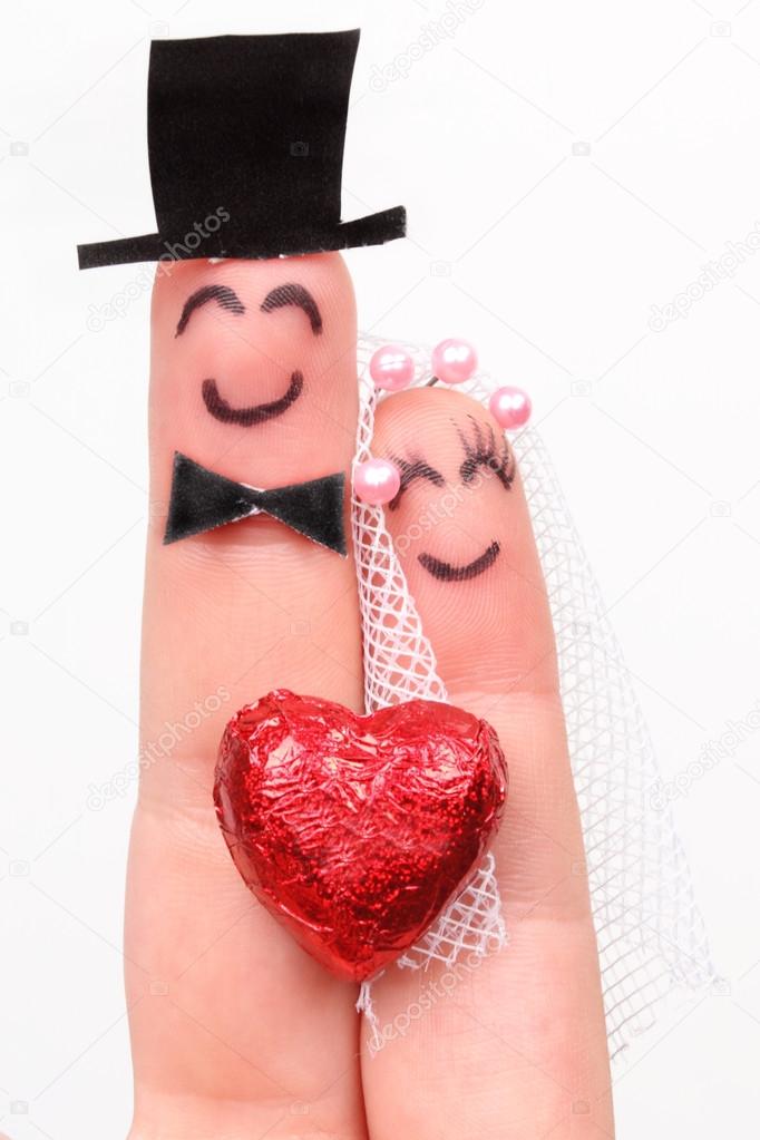 682x1023 Husband And Wife, Married, Drawing On The Fingers Stock Photo