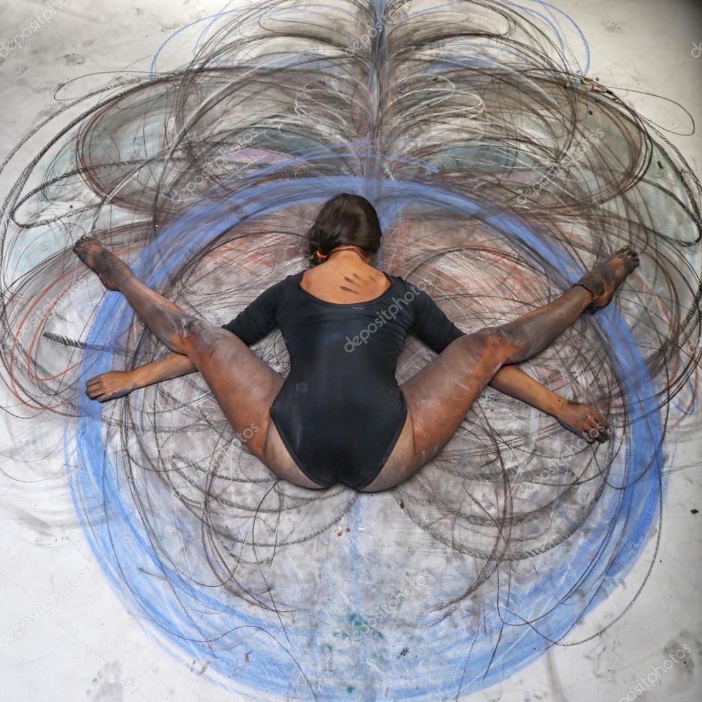 1024x1024 A Kinetic Drawing Stock Photo Salman2