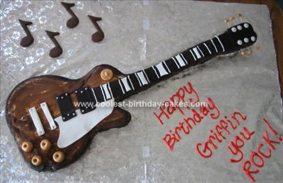 400x259 Coolest Les Paul Guitar Birthday Cake