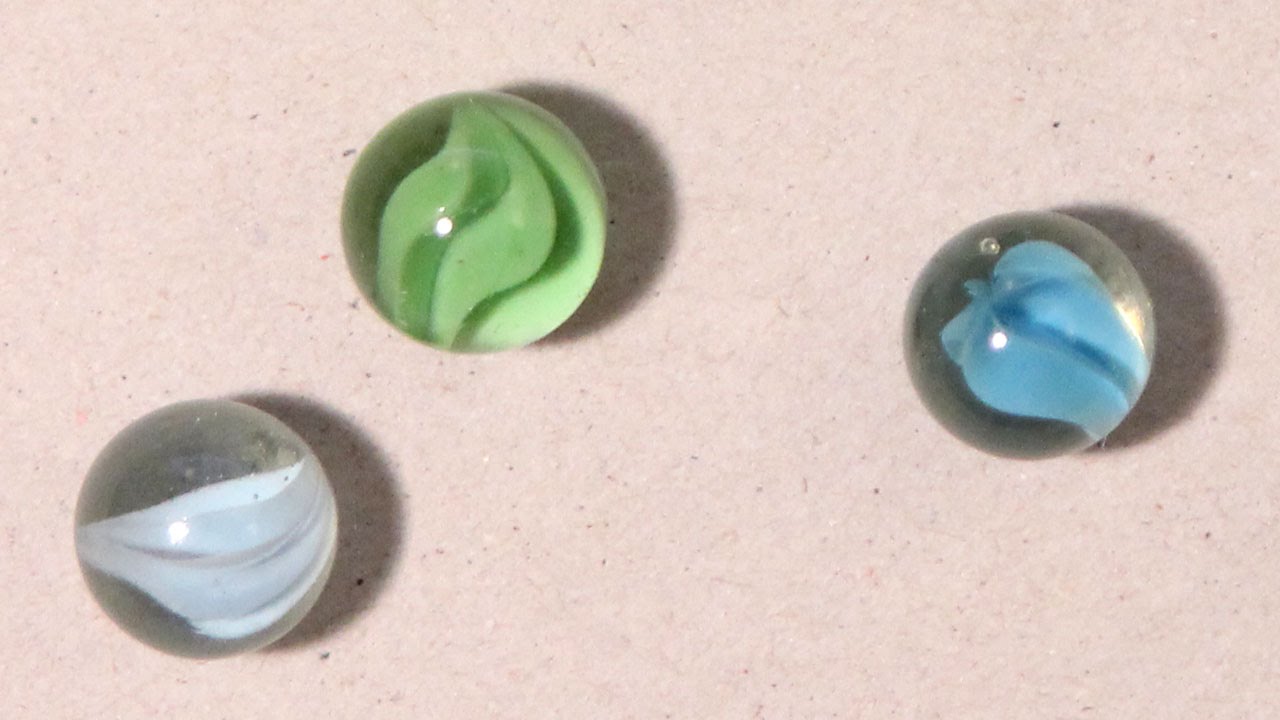 1280x720 Awesome Drawing Trick With Marbles!