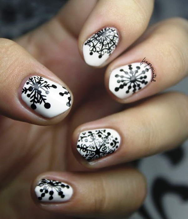 600x700 Black And White Bold Nail Art Designs For Your Nails!