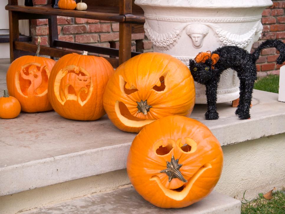 966x725 22 Traditional Pumpkin Carving Ideas Diy
