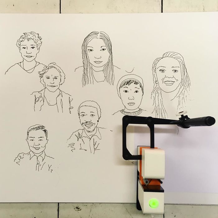 700x700 We Created A Drawing Robot Which Copies What You Draw On Screen