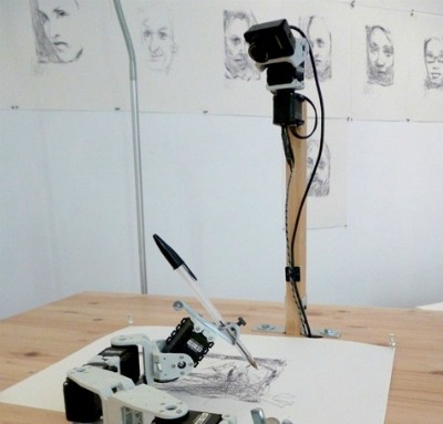 400x383 Robot Hand Draws Demented Portraits Walyou