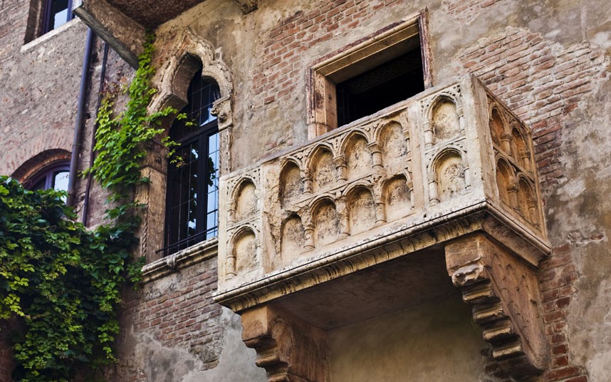 858x536 Verona Clamps Down On Tourists Visiting Romeo And Juliet's Balcony