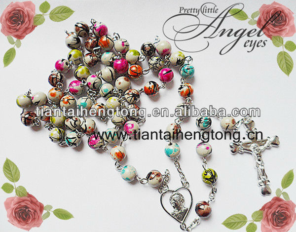 600x470 8mm Plastic Coloured Drawing Bead Rosary Necklace