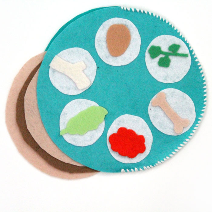 700x700 Pretend Seder Plate For Toddlers