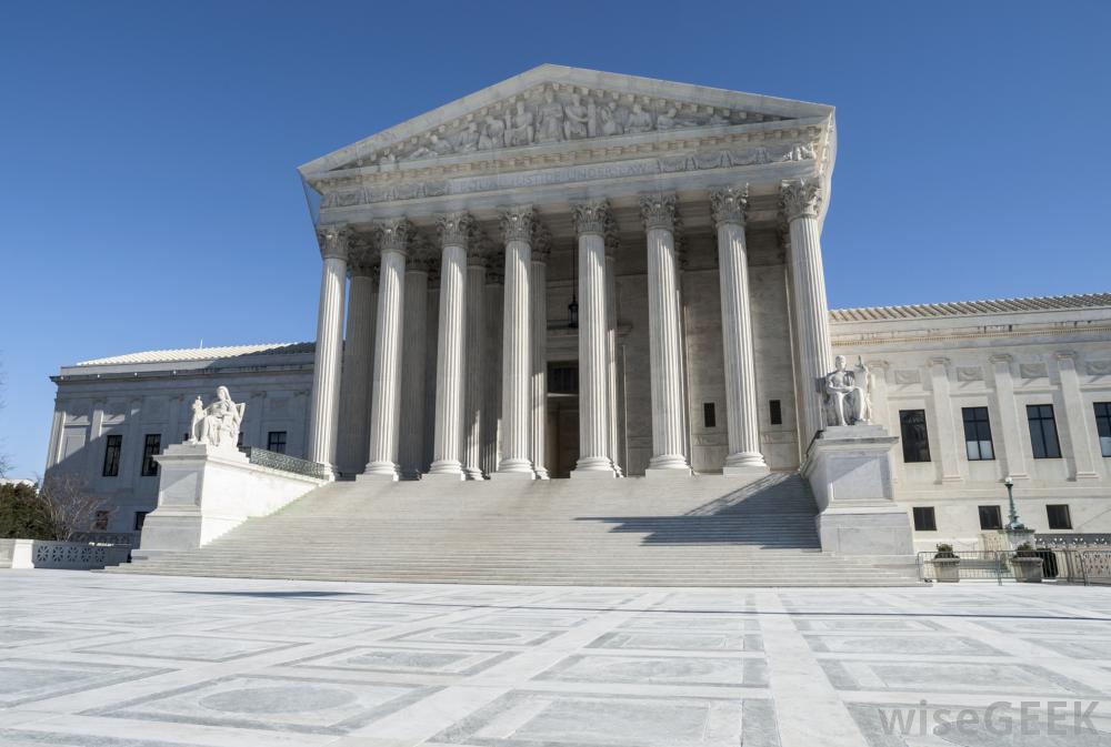 1000x673 What Does A Supreme Court Justice Do (With Pictures)