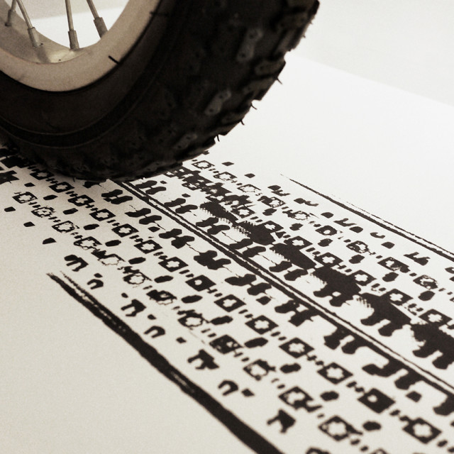 640x640 An Illustration Of The Empire State Building Created Using Bike