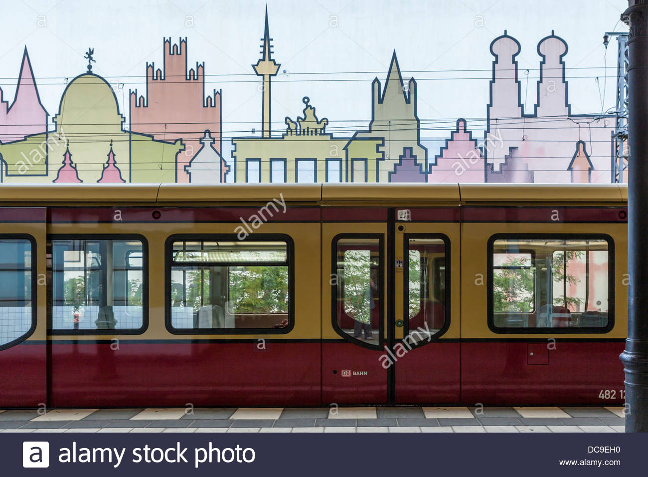 1300x956 Wall With Train Drawing Stock Photos Amp Wall With Train Drawing