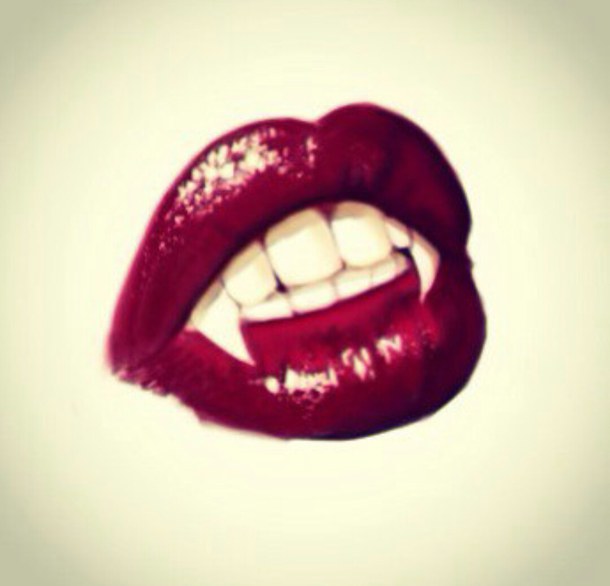 610x586 Vampire Fangs