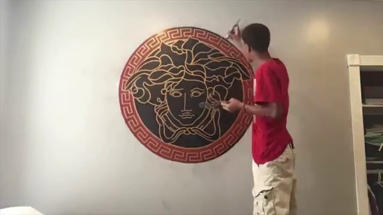 1280x720 Drawing Of Versace Logo (Time Lapse)