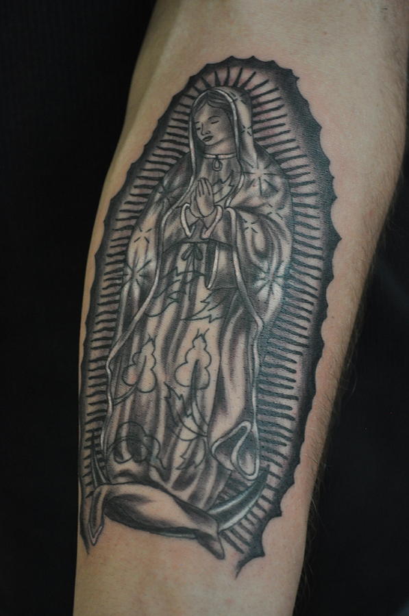 597x900 Mary Drawing By Mario Sedillo