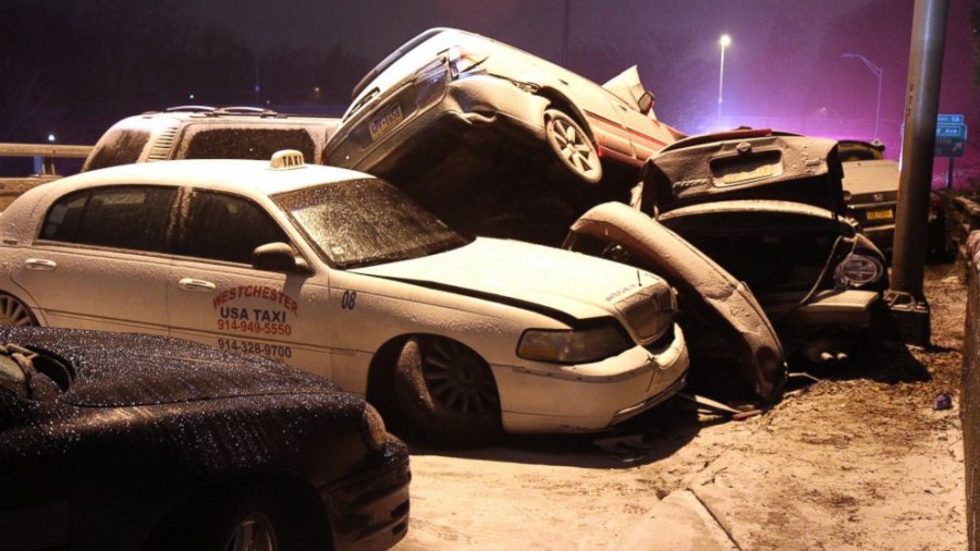 900x506 Wrecked Cars Typodmary