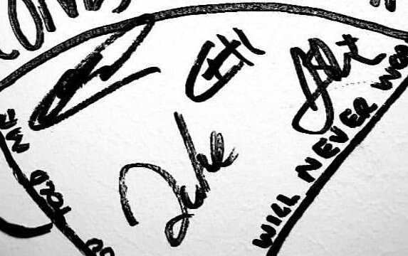 573x360 Ur Mut(Ed)ual, Milo (@emosvinyl) Twitter