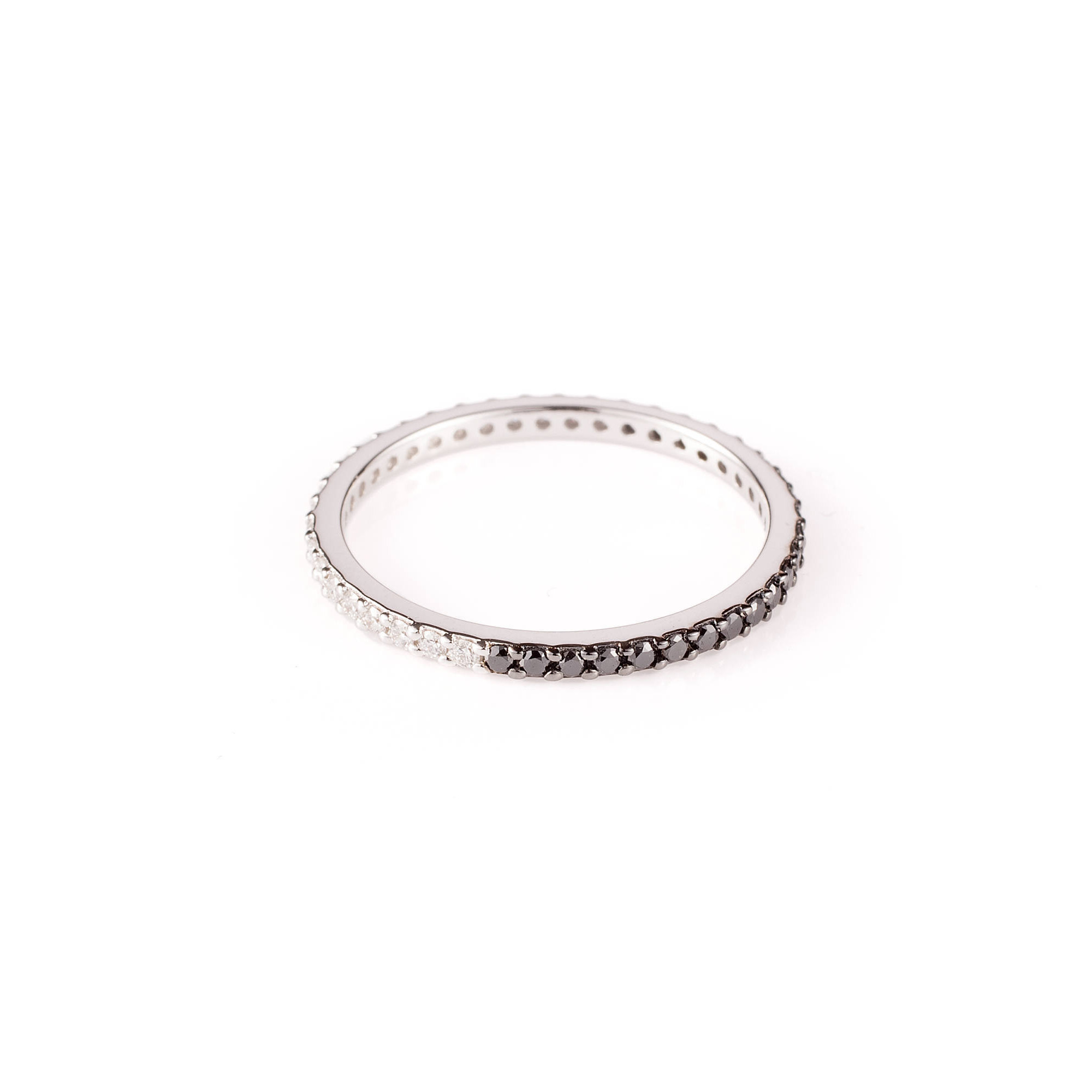 2000x2000 Black Diamond Amp White Diamond Eternity Ring