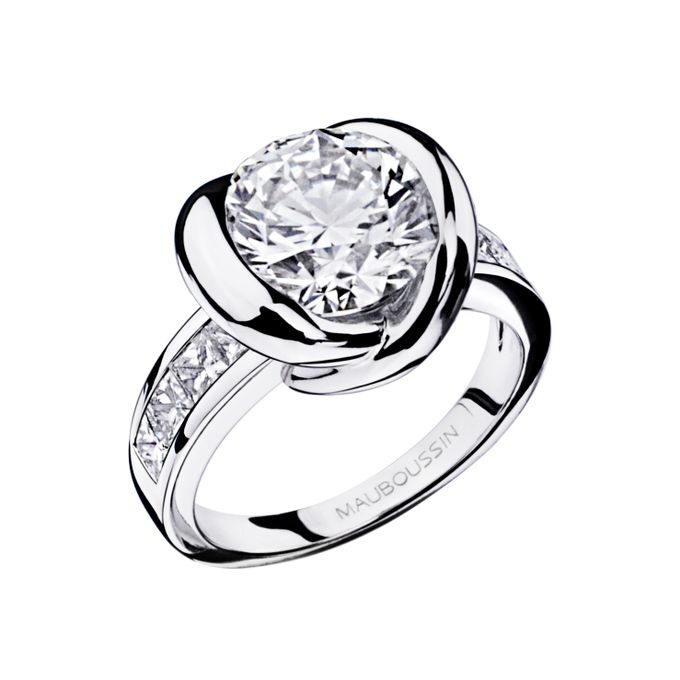 680x680 Swan Princess Diamond Ring By Mauboussin