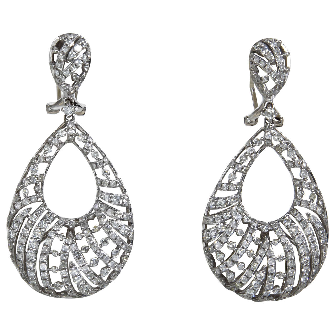 1280x1280 Pear Shaped Diamond Gold Dangle Earrings For Sale