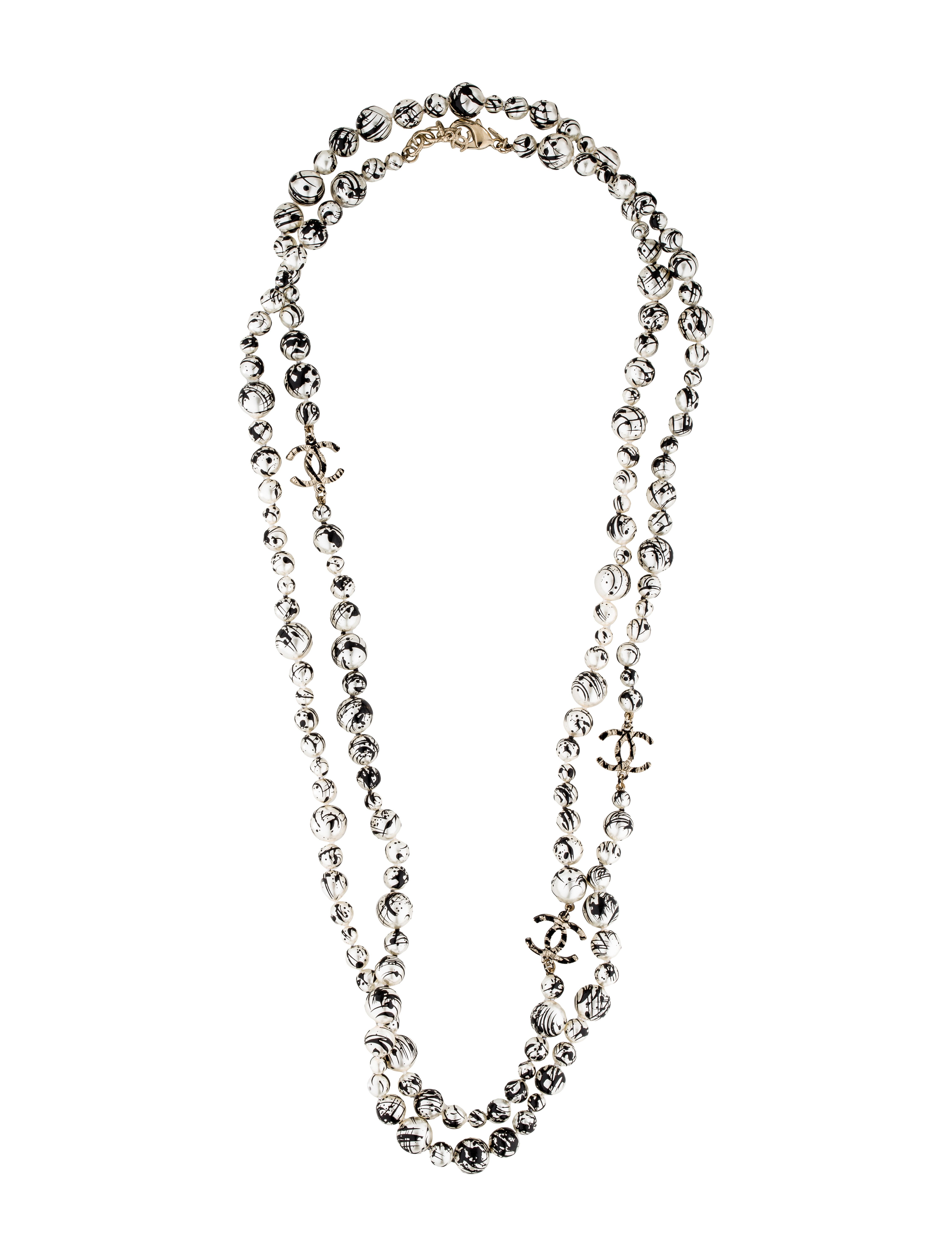 4549x6002 Chanel Paint Splatter Pearl Strand Necklace