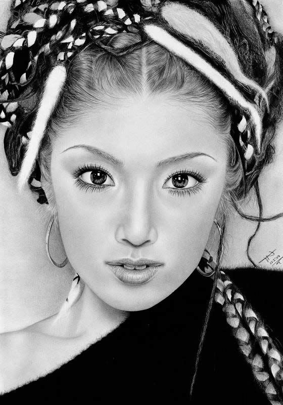 560x800 Ultra Realistic Portrait Drawings