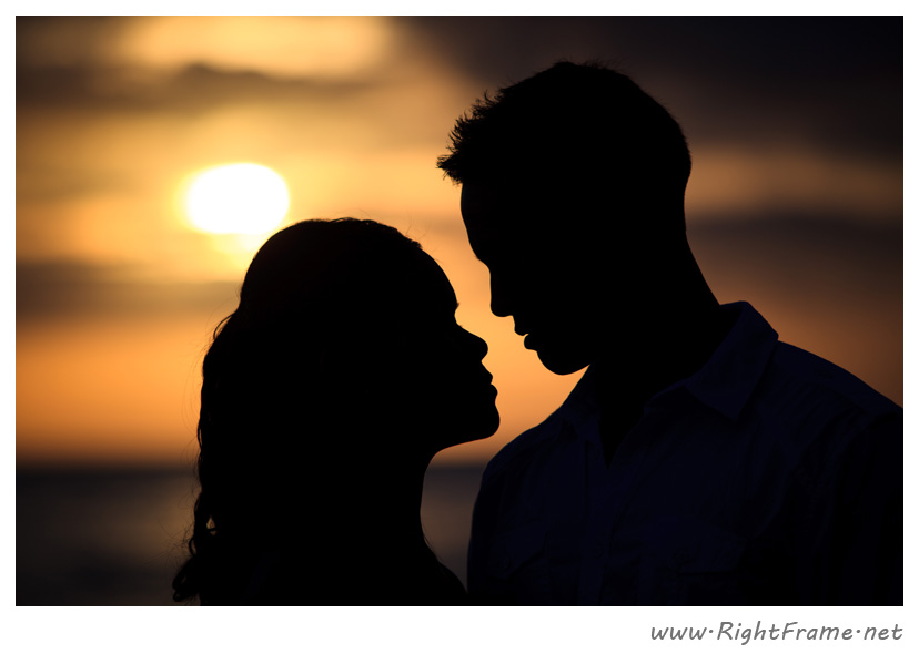828x599 Hawaii Engagement Sunset Beach