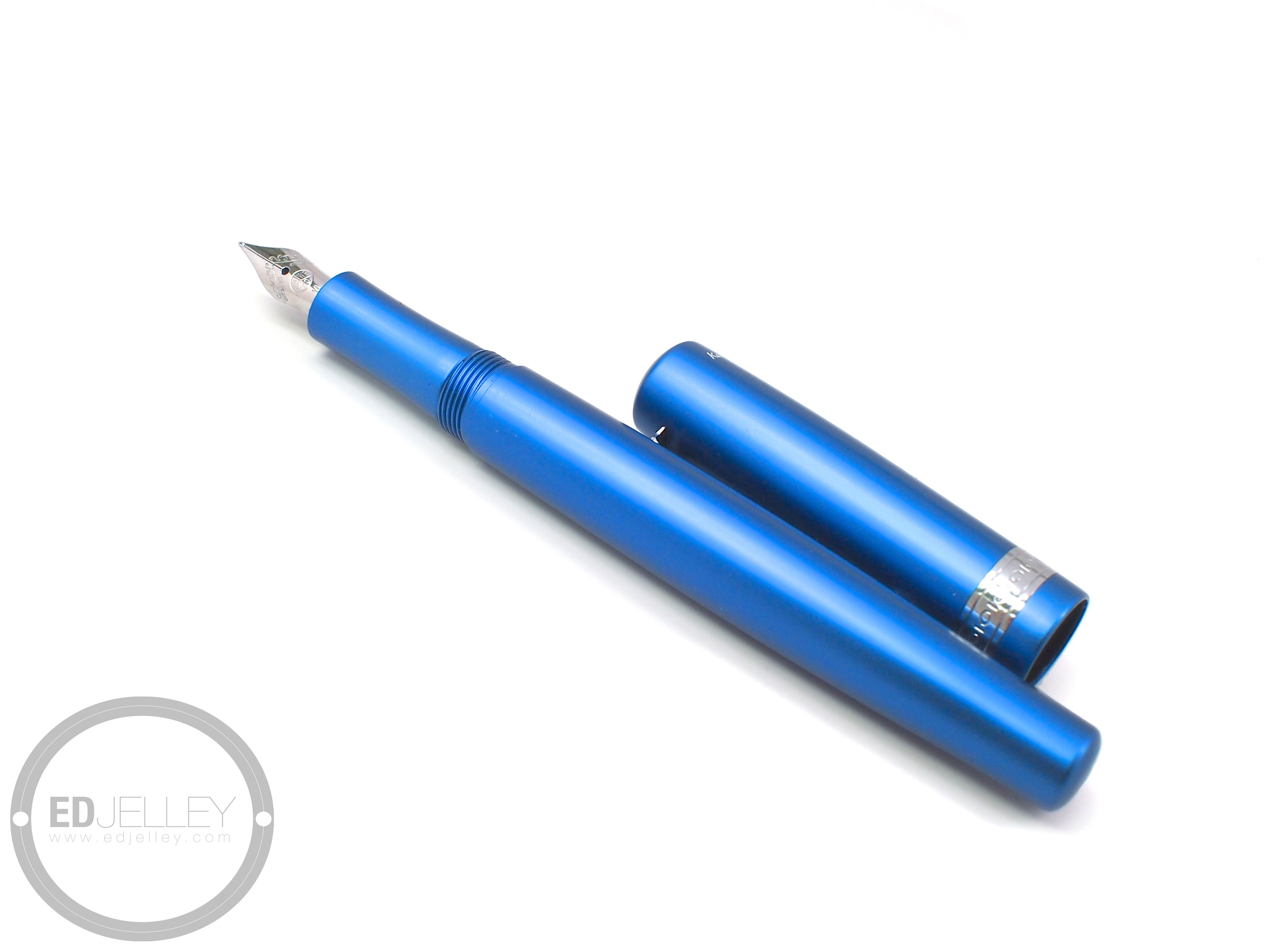 3217x2411 Pen Silhouette