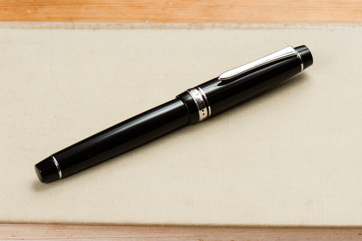 1200x798 Fountain Pen Hand Over That Pen