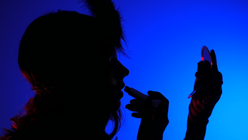 852x480 Portrait Painted With Fluorescent Makeup That Glowing Under