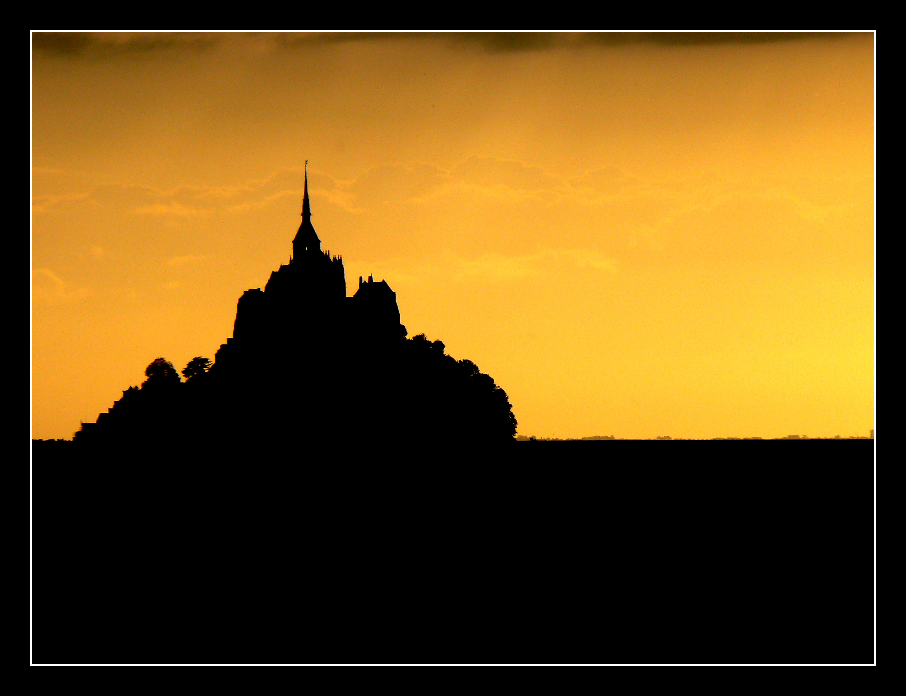 3028x2324 Wallpaper Sunlight, Sunset, Sky, Silhouette, Skyline, Horizon