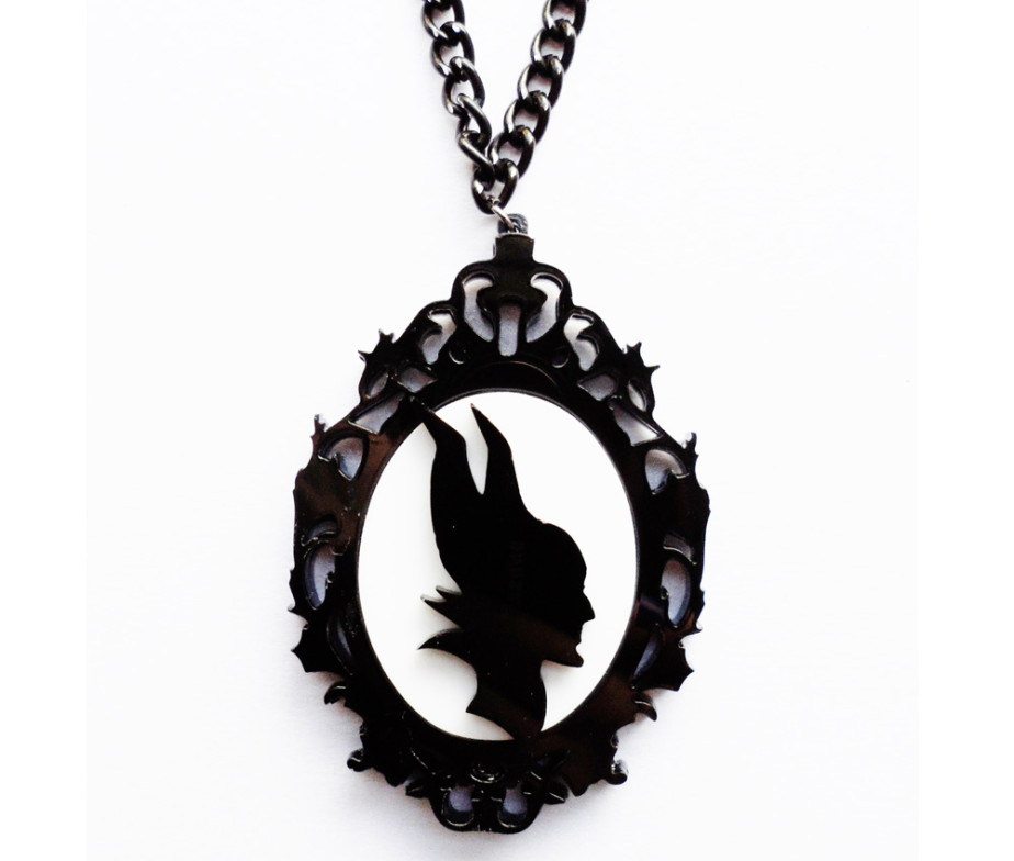 924x784 Ornate Cameo Maleficent Neckace