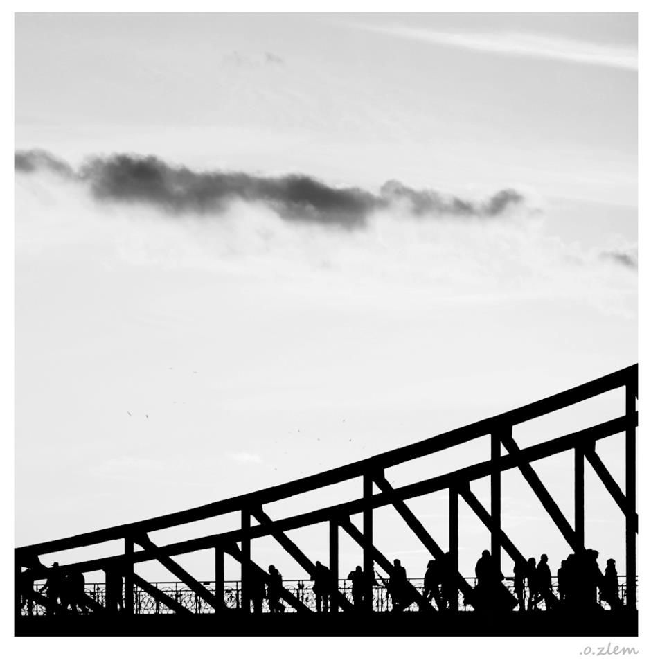 940x960 Frankfurt, Bridge, People On The Bridge, Silhouette