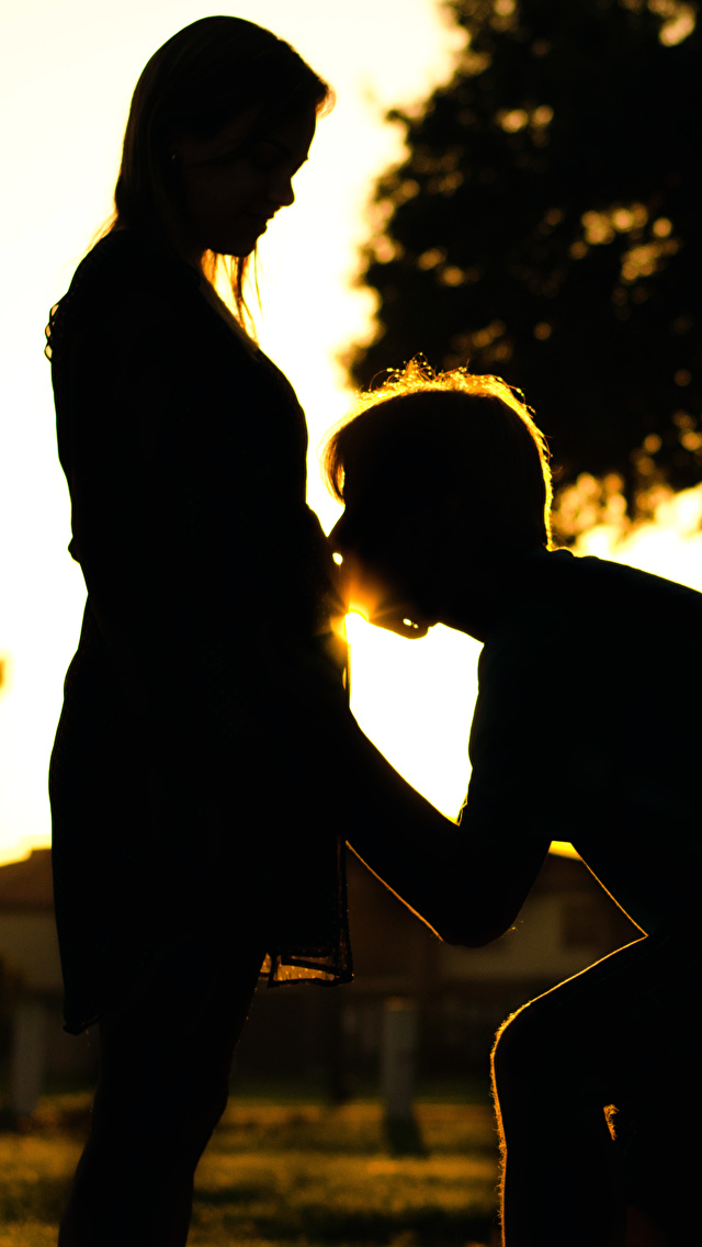 640x1136 Image Couples In Love Joy Silhouette Girls 640x1136