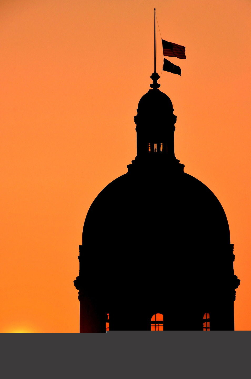 954x1440 Indiana State Capitol Building Dome Silhouette