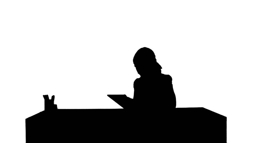 852x480 Silhouette Woman In Orange Hardhat Calling The Phone Discussing
