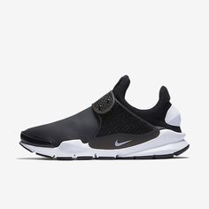 236x236 Designer Eske Schiralli Customizes His Sock Darts With Laces